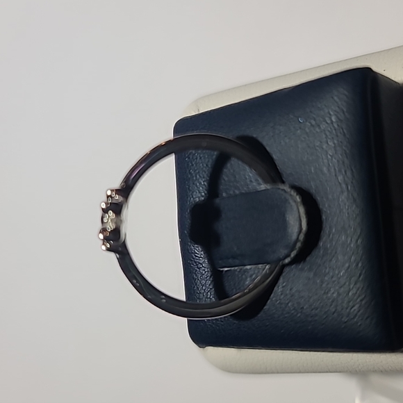 14KT gold ring - Picture 4 of 7